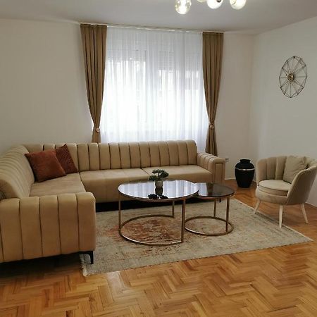 Family Apartment Tuzla Ngoại thất bức ảnh