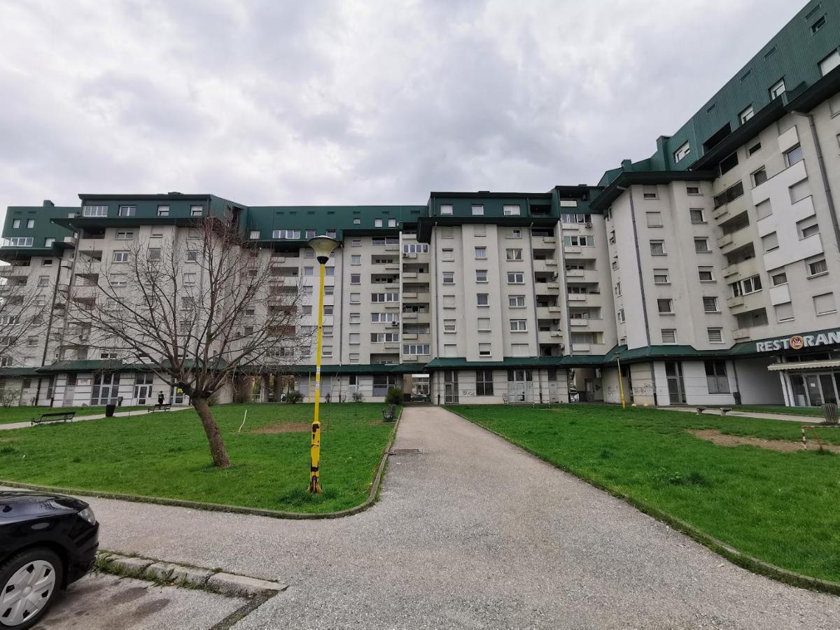 Family Apartment Tuzla Ngoại thất bức ảnh